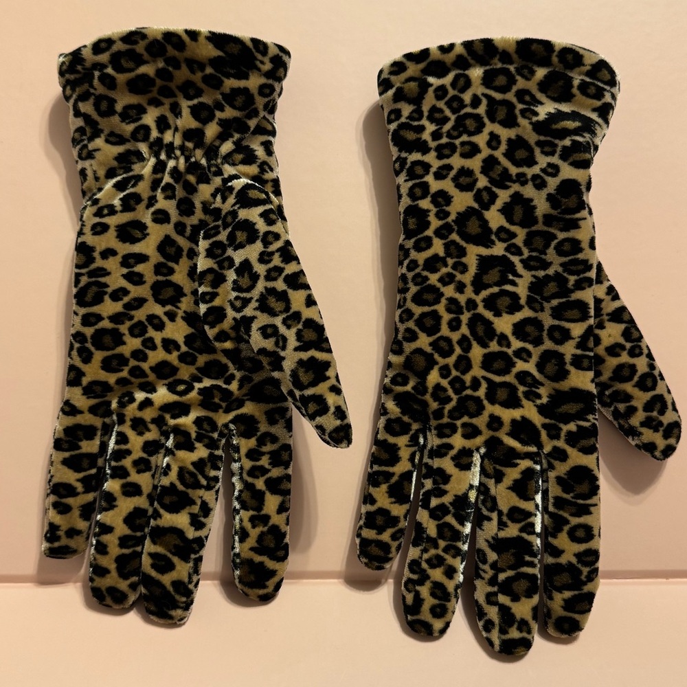 Cejon Thinsulate Leopard Print Gloves - image 2